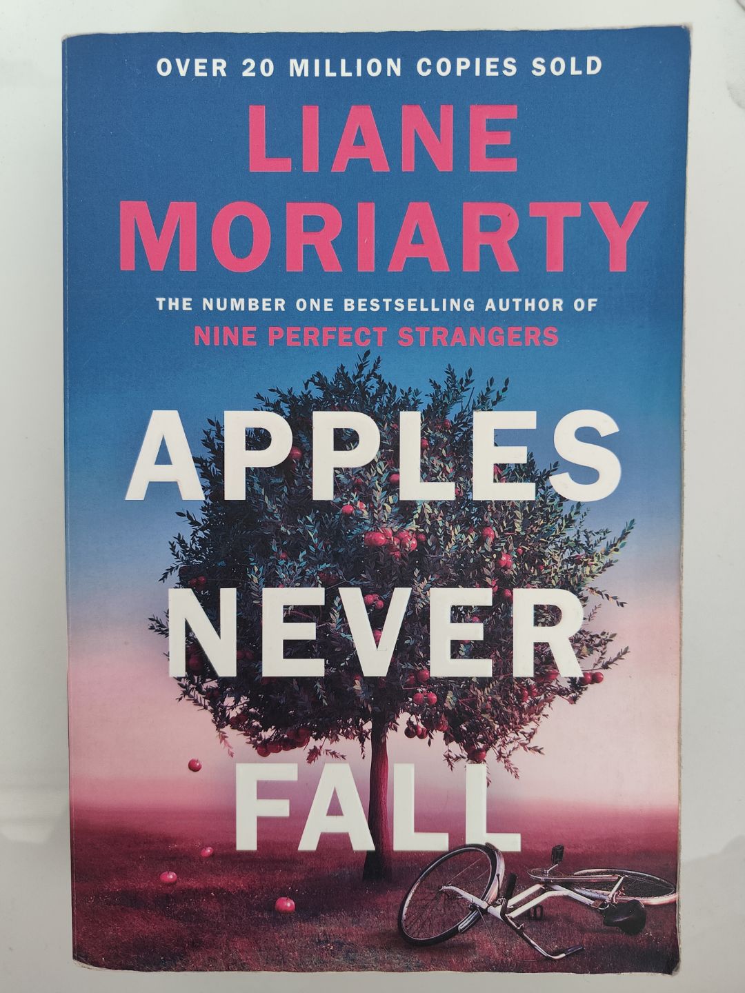 Apples Never Fall